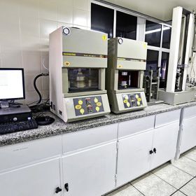 LABORATÓRIO